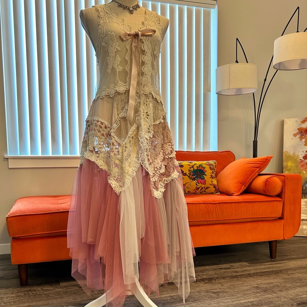 Montana Rose/Reserved